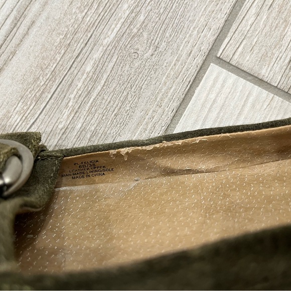 BCBG Generation Suede Green Ballet Flats Size 8 - Picture 7 of 9